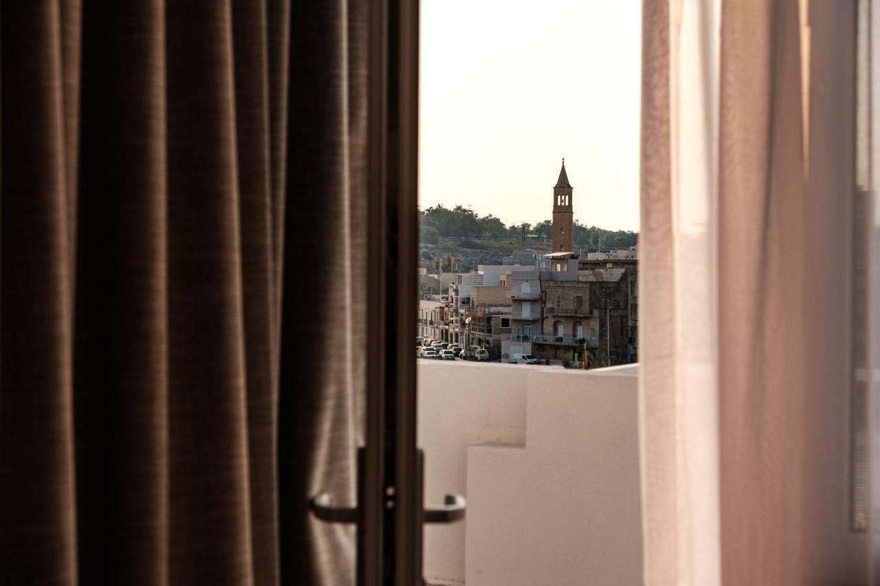 C'est La Vie Guesthouse Marsaskala Extérieur photo