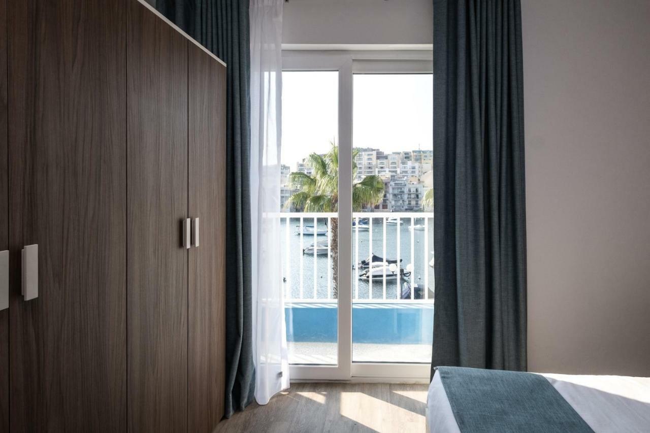 C'est La Vie Guesthouse Marsaskala Extérieur photo